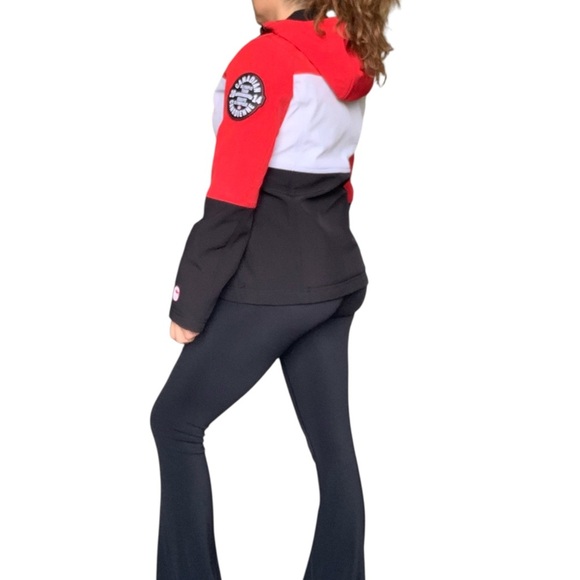 Hudson’s Bay Canada Team 2014 Women's Jacket - small - Picture 6 of 12